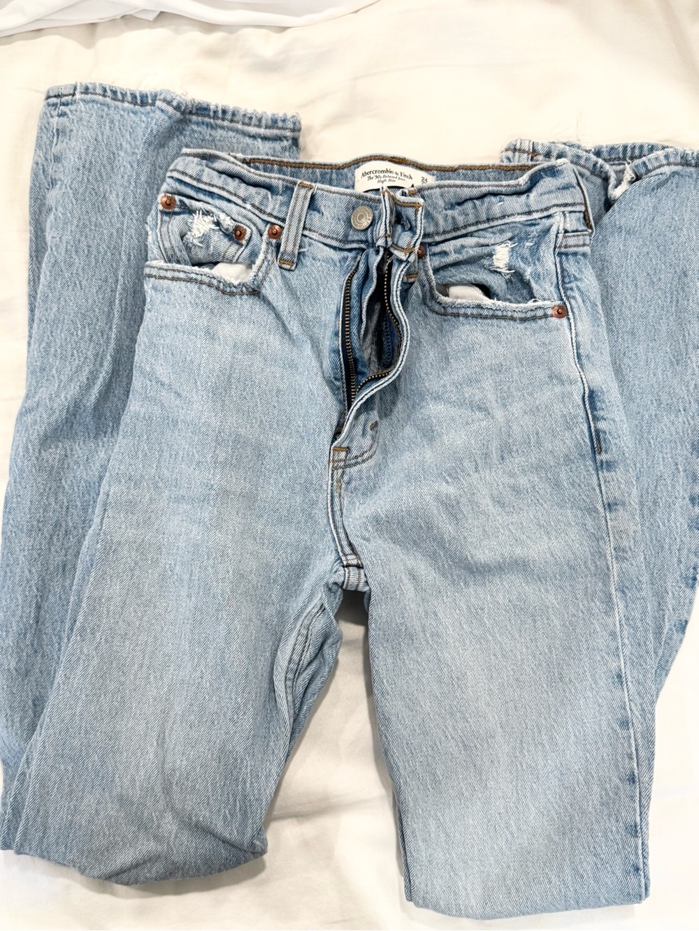 Abercrombie & Fitch HIGH RISE 90S RELAXED JEAN